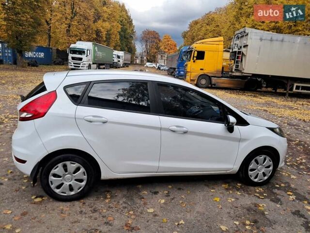 Белый Форд Фиеста, объемом двигателя 1.24 л и пробегом 190 тыс. км за 6400 $, фото 9 на Automoto.ua