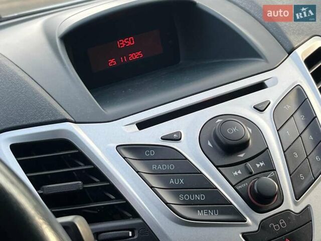Білий Форд Фієста, об'ємом двигуна 1.2 л та пробігом 170 тис. км за 6290 $, фото 29 на Automoto.ua