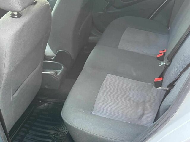 Білий Форд Фієста, об'ємом двигуна 1.2 л та пробігом 170 тис. км за 6290 $, фото 20 на Automoto.ua