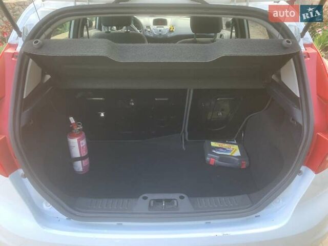 Форд Фиеста 2012 в Полтаве на Automoto.ua Белый Форд Фиеста, объемом двигателя 1.25 л и пробегом 51 тыс. км за 7199 $, фото 6 на Automoto.ua