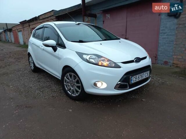 Белый Форд Фиеста, объемом двигателя 1.39 л и пробегом 66 тыс. км за 8200 $, фото 7 на Automoto.ua