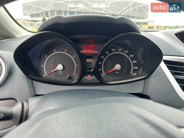 Белый Форд Фиеста, объемом двигателя 1.25 л и пробегом 140 тыс. км за 6300 $, фото 7 на Automoto.ua