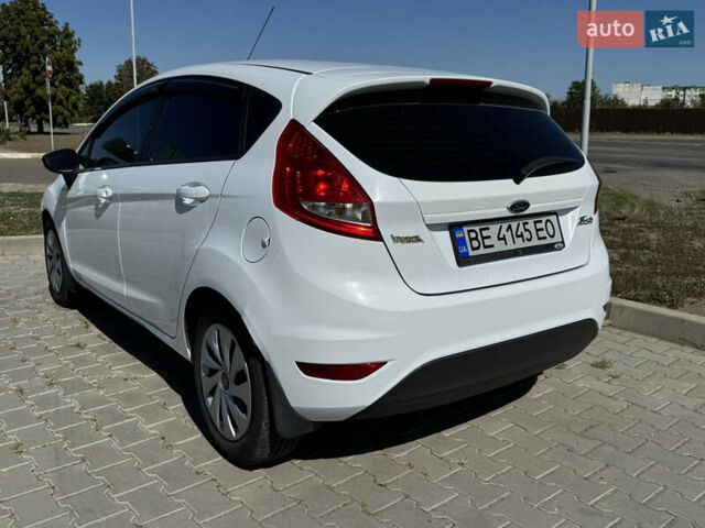 Белый Форд Фиеста, объемом двигателя 1.4 л и пробегом 163 тыс. км за 6500 $, фото 6 на Automoto.ua