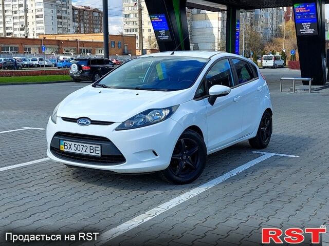 Білий Форд Фієста, об'ємом двигуна 1.4 л та пробігом 157 тис. км за 7300 $, фото 8 на Automoto.ua