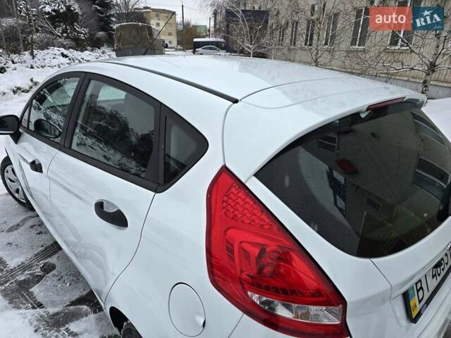 Білий Форд Фієста, об'ємом двигуна 1.25 л та пробігом 53 тис. км за 6400 $, фото 7 на Automoto.ua