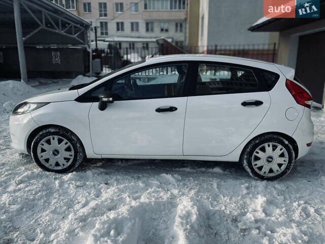 Белый Форд Фиеста, объемом двигателя 1.24 л и пробегом 209 тыс. км за 6499 $, фото 9 на Automoto.ua