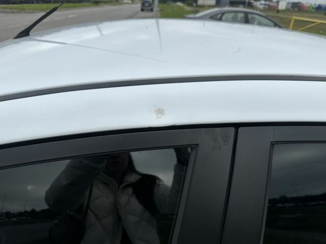 Белый Форд Фиеста, объемом двигателя 1.2 л и пробегом 140 тыс. км за 6300 $, фото 14 на Automoto.ua