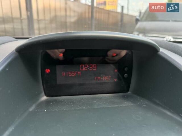 Белый Форд Фиеста, объемом двигателя 1.4 л и пробегом 138 тыс. км за 5490 $, фото 15 на Automoto.ua