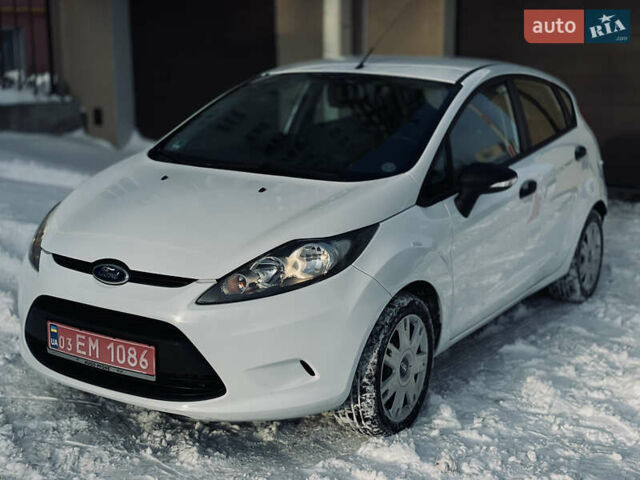 Белый Форд Фиеста, объемом двигателя 1.24 л и пробегом 209 тыс. км за 6499 $, фото 7 на Automoto.ua