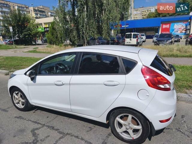 Белый Форд Фиеста, объемом двигателя 1.25 л и пробегом 170 тыс. км за 6200 $, фото 12 на Automoto.ua
