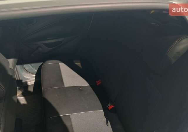 Форд Фієста 2012 у Хмельницькому на Automoto.ua Білий Форд Фієста, об'ємом двигуна 1.25 л та пробігом 123 тис. км за 5700 $, фото 14 на Automoto.ua