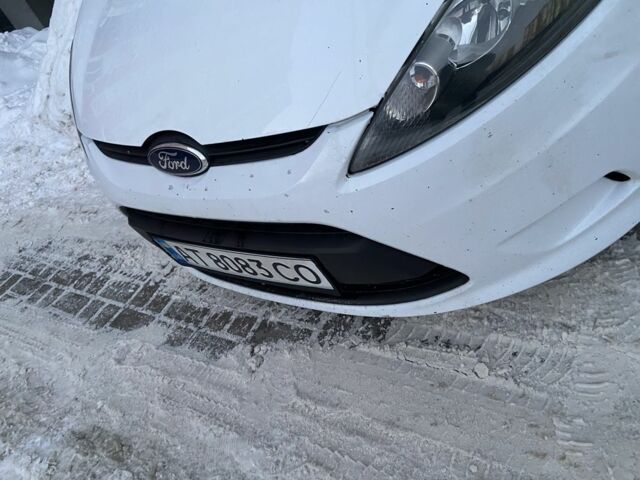 Білий Форд Фієста, об'ємом двигуна 1.4 л та пробігом 198 тис. км за 4499 $, фото 11 на Automoto.ua