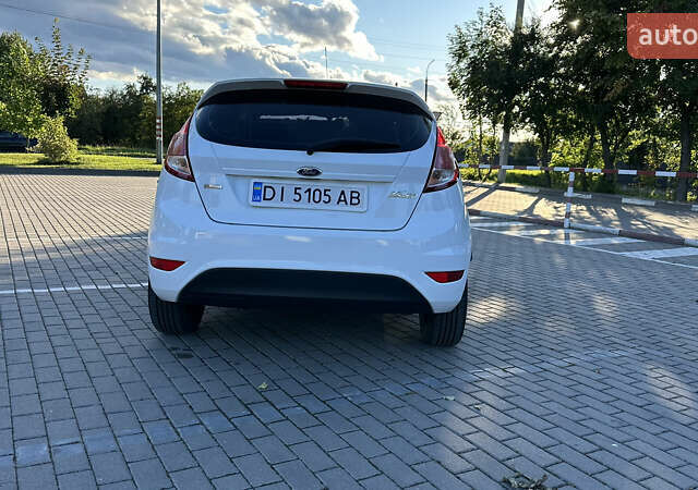 Белый Форд Фиеста, объемом двигателя 1.56 л и пробегом 157 тыс. км за 6650 $, фото 4 на Automoto.ua