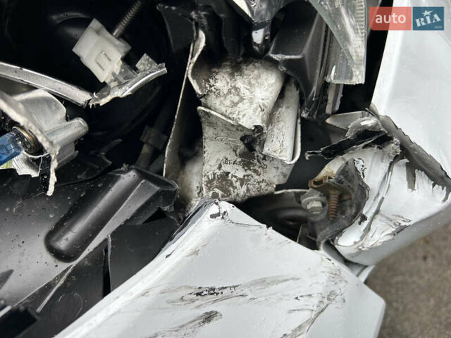 Білий Форд Фієста, об'ємом двигуна 1.4 л та пробігом 225 тис. км за 5900 $, фото 31 на Automoto.ua