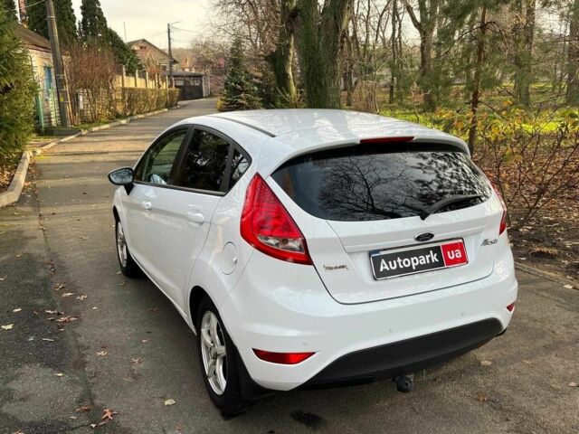 Білий Форд Фієста, об'ємом двигуна 1.2 л та пробігом 170 тис. км за 6290 $, фото 7 на Automoto.ua