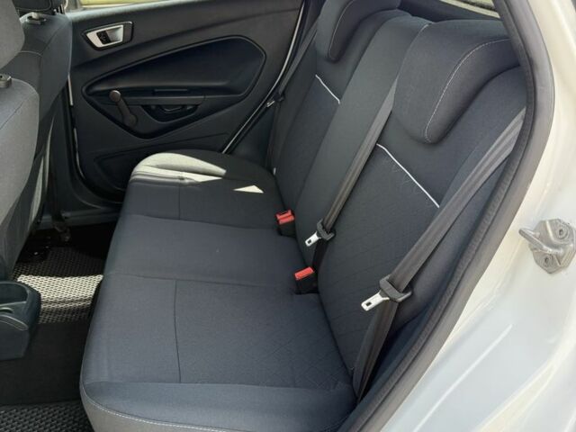 Белый Форд Фиеста, объемом двигателя 1.4 л и пробегом 84 тыс. км за 7100 $, фото 11 на Automoto.ua