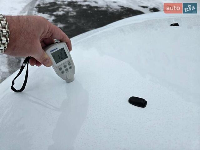 Білий Форд Фієста, об'ємом двигуна 1.25 л та пробігом 53 тис. км за 6400 $, фото 24 на Automoto.ua