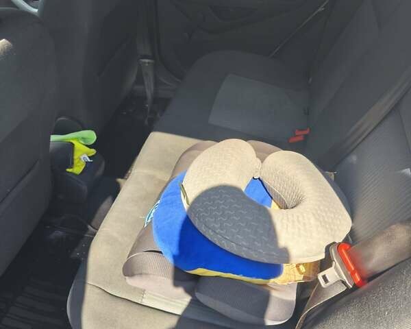 Белый Форд Фиеста, объемом двигателя 1.25 л и пробегом 170 тыс. км за 6200 $, фото 1 на Automoto.ua