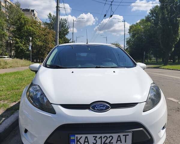 Белый Форд Фиеста, объемом двигателя 1.25 л и пробегом 170 тыс. км за 6200 $, фото 13 на Automoto.ua
