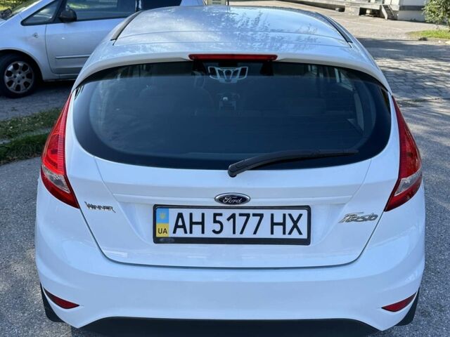 Білий Форд Фієста, об'ємом двигуна 1.25 л та пробігом 81 тис. км за 7000 $, фото 9 на Automoto.ua