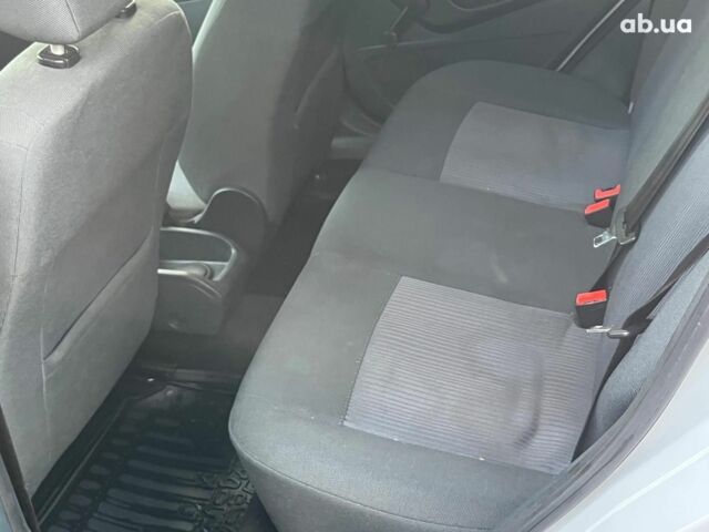 Белый Форд Фиеста, объемом двигателя 1.2 л и пробегом 170 тыс. км за 6290 $, фото 20 на Automoto.ua