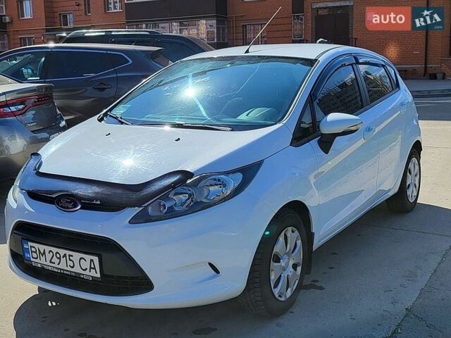 Белый Форд Фиеста, объемом двигателя 1.2 л и пробегом 83 тыс. км за 6500 $, фото 1 на Automoto.ua