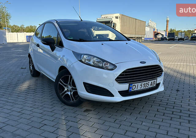 Белый Форд Фиеста, объемом двигателя 1.56 л и пробегом 157 тыс. км за 6650 $, фото 6 на Automoto.ua