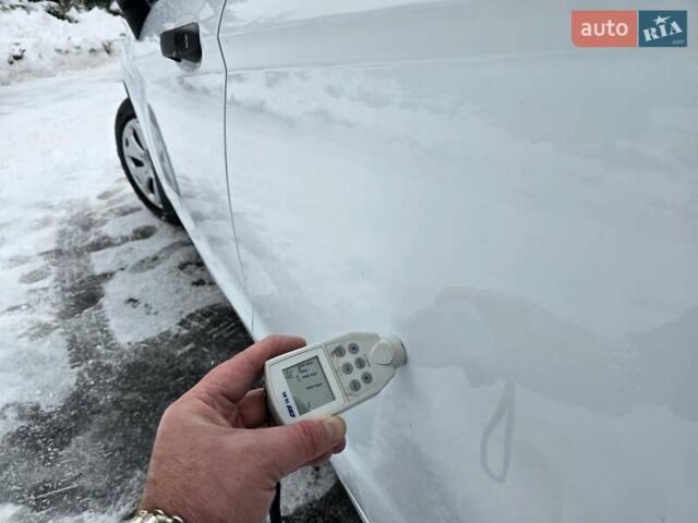 Білий Форд Фієста, об'ємом двигуна 1.25 л та пробігом 53 тис. км за 6400 $, фото 33 на Automoto.ua