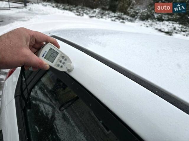 Білий Форд Фієста, об'ємом двигуна 1.25 л та пробігом 53 тис. км за 6400 $, фото 30 на Automoto.ua