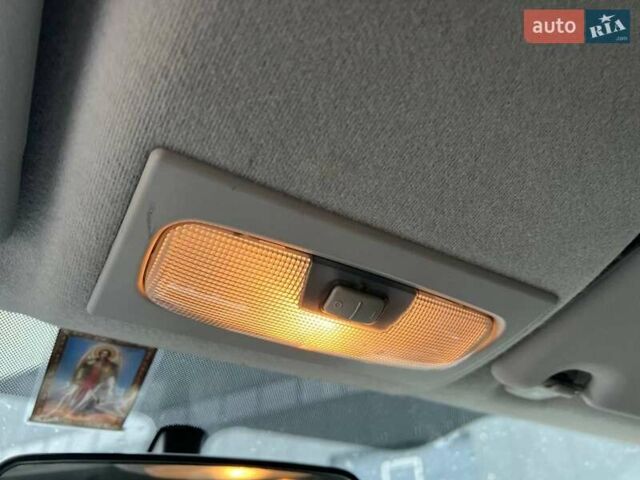 Білий Форд Фієста, об'ємом двигуна 1.2 л та пробігом 140 тис. км за 6990 $, фото 32 на Automoto.ua