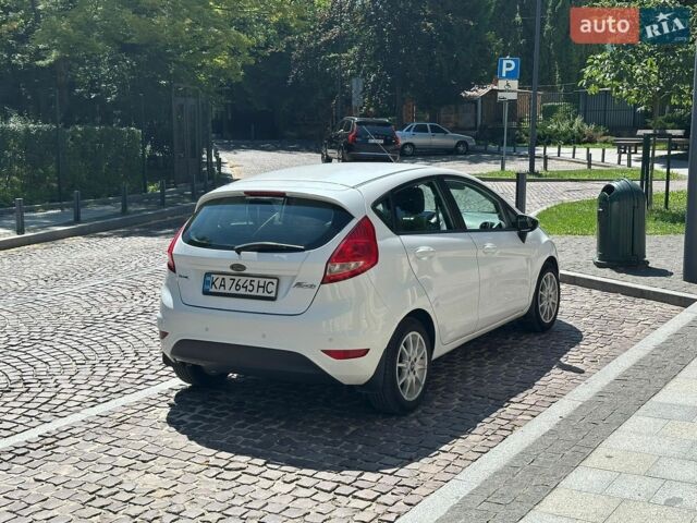 Белый Форд Фиеста, объемом двигателя 1.25 л и пробегом 170 тыс. км за 5850 $, фото 7 на Automoto.ua