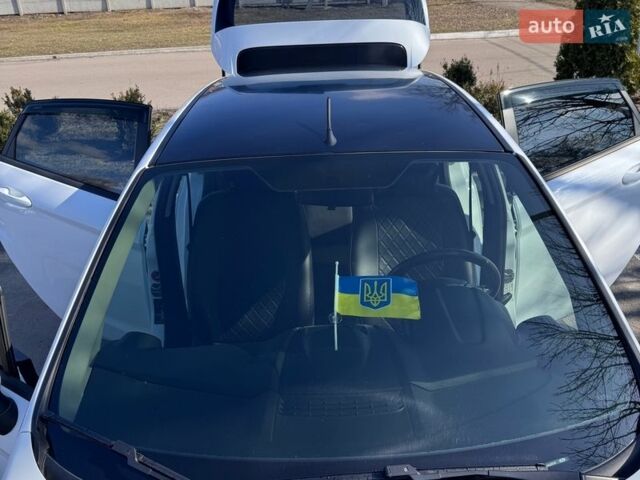 Белый Форд Фиеста, объемом двигателя 1.24 л и пробегом 164 тыс. км за 6200 $, фото 5 на Automoto.ua