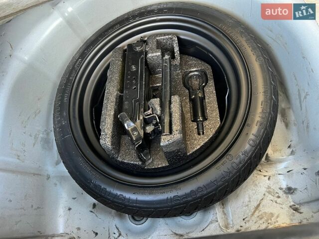 Білий Форд Фієста, об'ємом двигуна 1.4 л та пробігом 125 тис. км за 6850 $, фото 36 на Automoto.ua