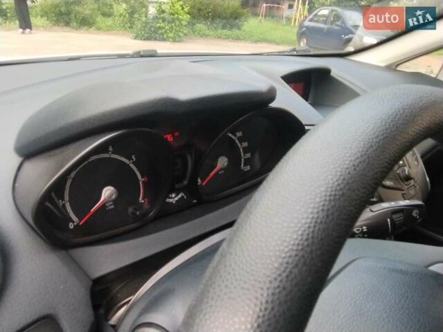 Белый Форд Фиеста, объемом двигателя 1.25 л и пробегом 117 тыс. км за 5900 $, фото 42 на Automoto.ua