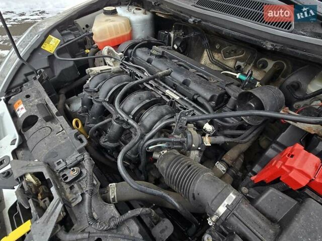 Білий Форд Фієста, об'ємом двигуна 1.25 л та пробігом 53 тис. км за 6400 $, фото 125 на Automoto.ua