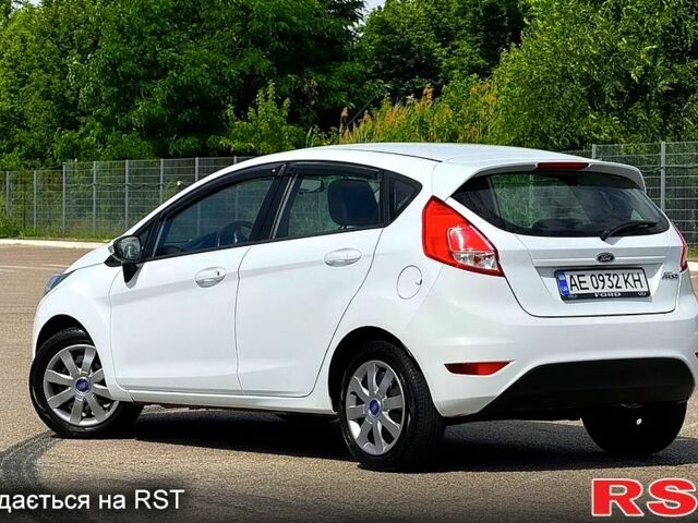 Белый Форд Фиеста, объемом двигателя 1.2 л и пробегом 57 тыс. км за 5700 $, фото 1 на Automoto.ua