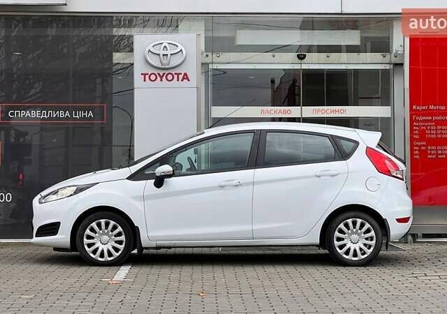 Белый Форд Фиеста, объемом двигателя 1.6 л и пробегом 68 тыс. км за 6456 $, фото 2 на Automoto.ua