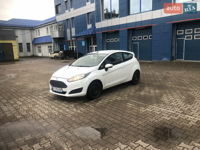 Белый Форд Фиеста, объемом двигателя 1.5 л и пробегом 289 тыс. км за 5690 $, фото 1 на Automoto.ua