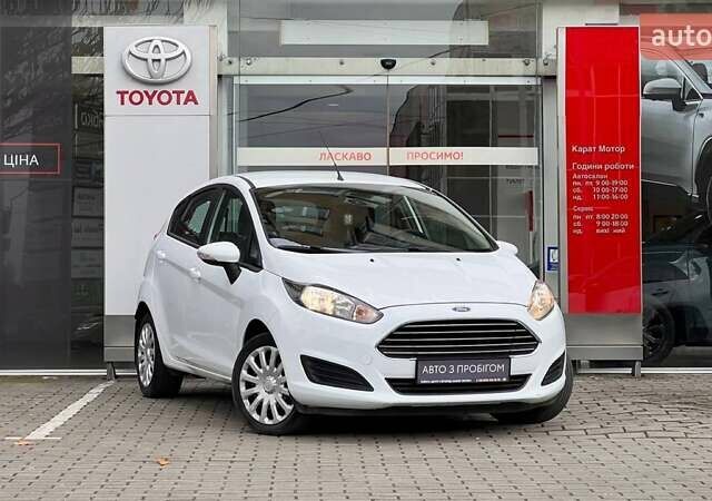 Белый Форд Фиеста, объемом двигателя 1.6 л и пробегом 68 тыс. км за 6456 $, фото 3 на Automoto.ua