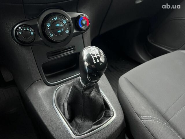 Белый Форд Фиеста, объемом двигателя 1 л и пробегом 151 тыс. км за 6940 $, фото 12 на Automoto.ua