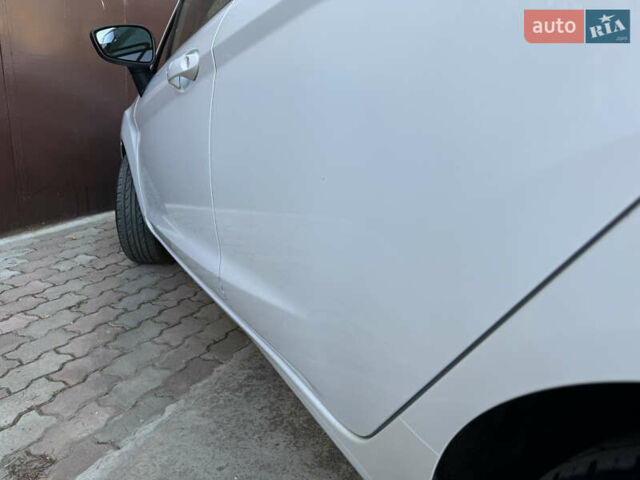 Білий Форд Фієста, об'ємом двигуна 1.6 л та пробігом 148 тис. км за 7700 $, фото 34 на Automoto.ua