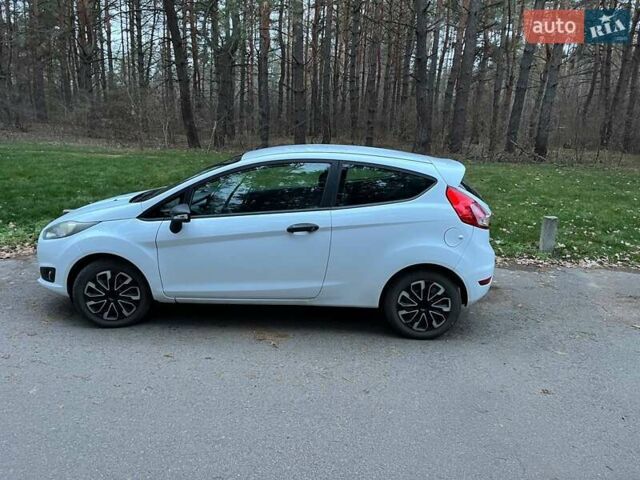Білий Форд Фієста, об'ємом двигуна 1.5 л та пробігом 249 тис. км за 6500 $, фото 12 на Automoto.ua