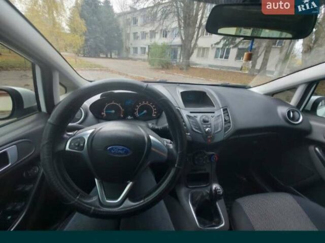 Білий Форд Фієста, об'ємом двигуна 1.5 л та пробігом 190 тис. км за 7100 $, фото 1 на Automoto.ua
