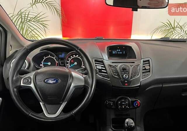 Белый Форд Фиеста, объемом двигателя 1.6 л и пробегом 68 тыс. км за 6456 $, фото 9 на Automoto.ua