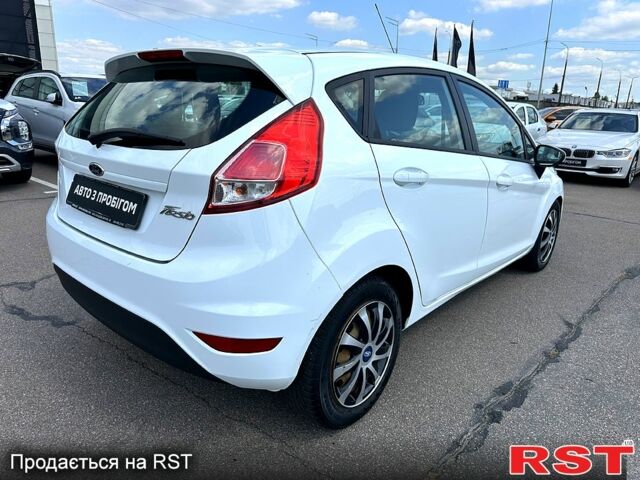 Белый Форд Фиеста, объемом двигателя 1.2 л и пробегом 187 тыс. км за 5700 $, фото 4 на Automoto.ua