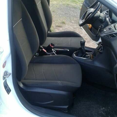 Білий Форд Фієста, об'ємом двигуна 1 л та пробігом 189 тис. км за 5250 $, фото 13 на Automoto.ua