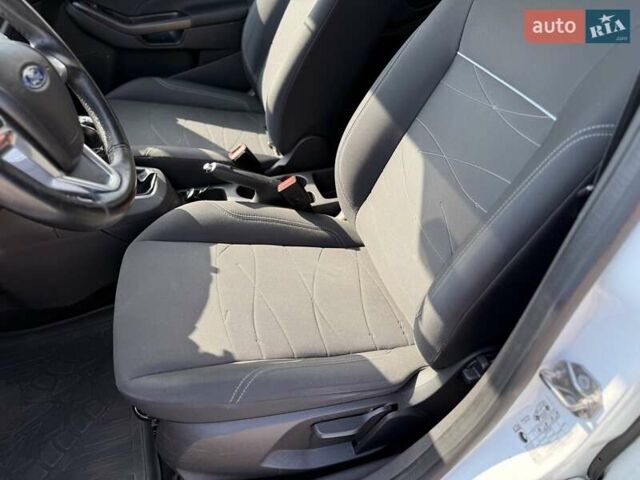 Білий Форд Фієста, об'ємом двигуна 1.5 л та пробігом 110 тис. км за 8500 $, фото 91 на Automoto.ua