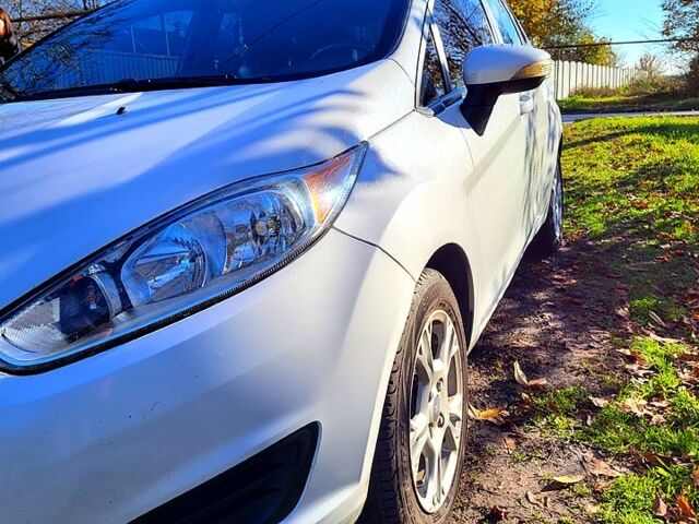 Белый Форд Фиеста, объемом двигателя 1.6 л и пробегом 130 тыс. км за 7100 $, фото 6 на Automoto.ua