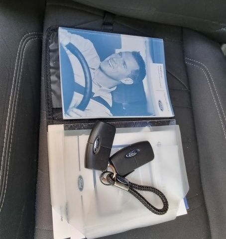 Белый Форд Фиеста, объемом двигателя 1.5 л и пробегом 218 тыс. км за 6500 $, фото 5 на Automoto.ua