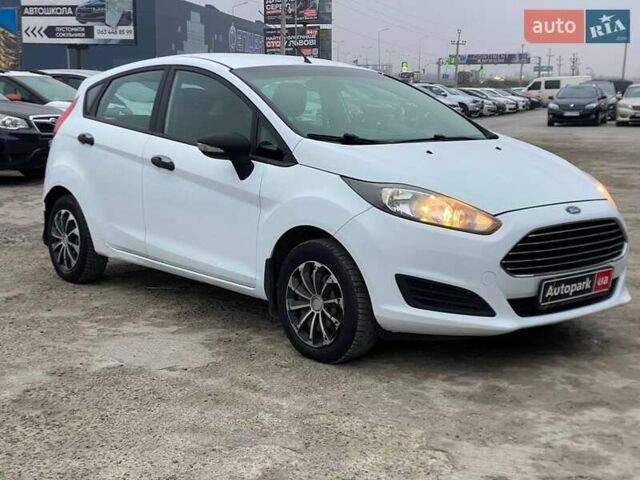 Белый Форд Фиеста, объемом двигателя 1 л и пробегом 200 тыс. км за 4500 $, фото 6 на Automoto.ua